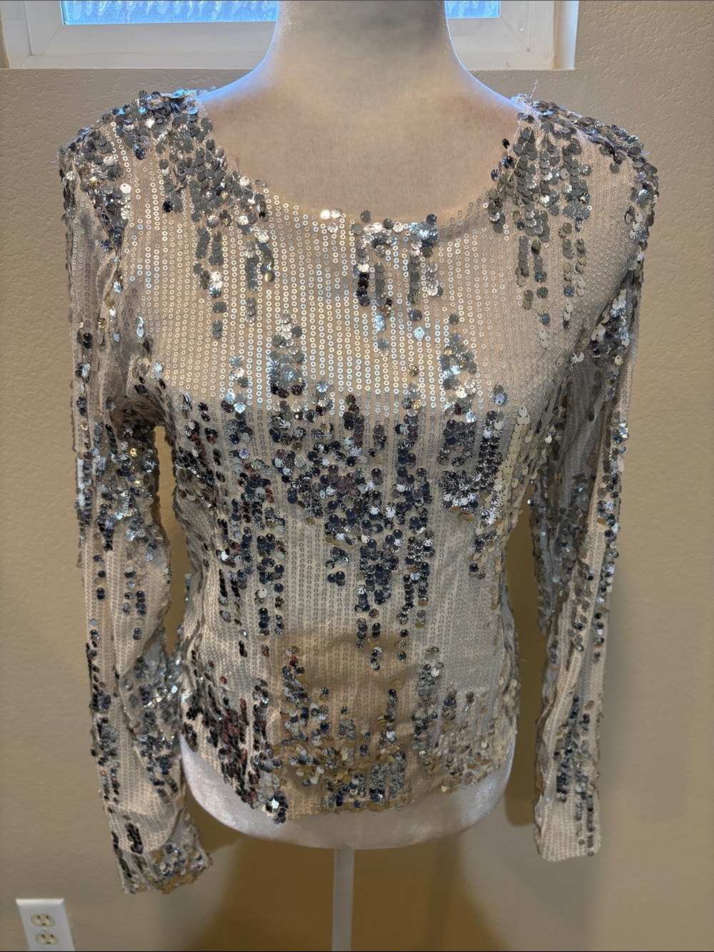 Madden Girl Silver Sequin Long-Sleeve Top with Rounded Hem-Size L